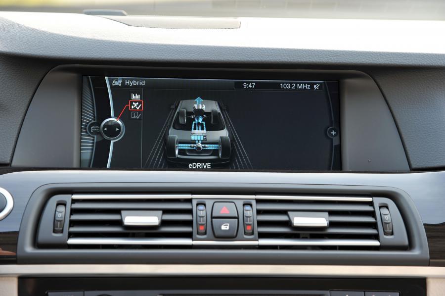  BMW ActiveHybrid 5 2012 года  (фото 24 из 157)